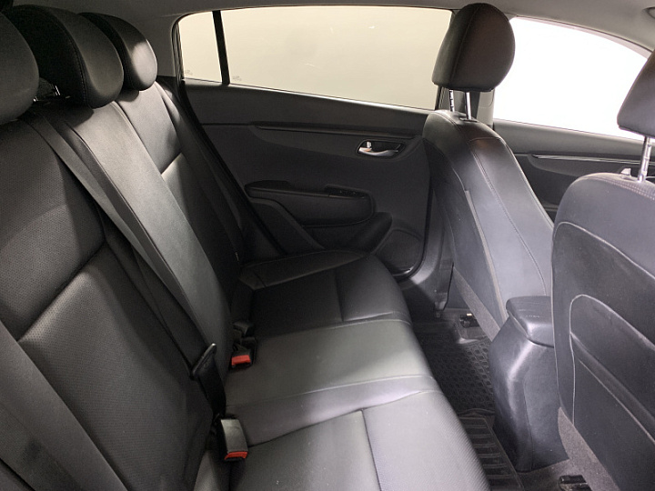 KIA Rio X-Line 1.6, 2018 года, Автоматическая, ЧЕРНЫЙ