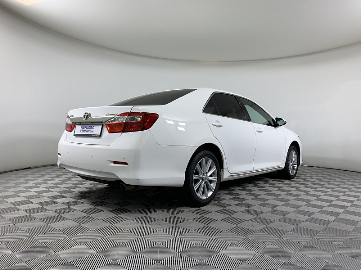 TOYOTA Camry 2.5, 2013 года, Автоматическая, БЕЛЫЙ