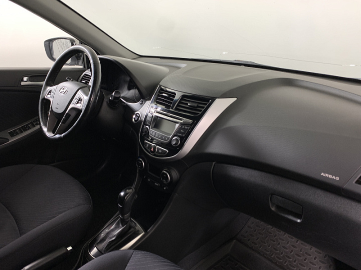HYUNDAI Solaris 1.6, 2016 года, Автоматическая, Серебристый