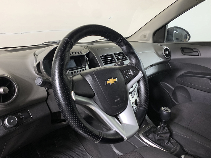 Chevrolet Aveo 1.6, 2012 года, Механика, Черный