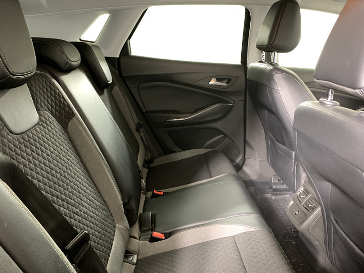 OPEL GRANDLAND X 1.6, 2018 года, Автоматическая, ЧЕРНЫЙ