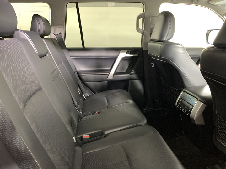TOYOTA Land Cruiser Prado 2.8, 2018 года, Автоматическая, БЕЛЫЙ