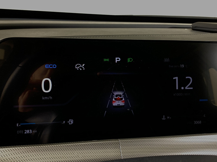 Changan UNI-T 1.5, 2024 года, Робот, Серый