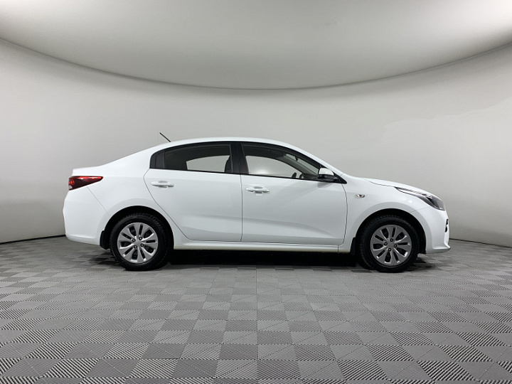 KIA Rio 1.6, 2018 года, Автоматическая, БЕЛЫЙ