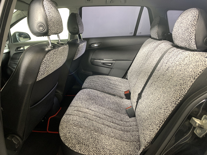 Opel Astra 1.6, 2012 года, Механика, Черный