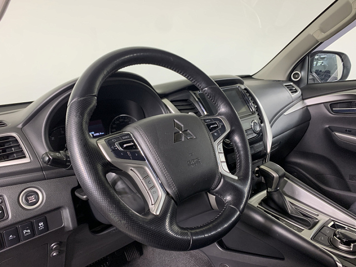 MITSUBISHI Pajero Sport 2.4, 2019 года, Автоматическая, БЕЛЫЙ