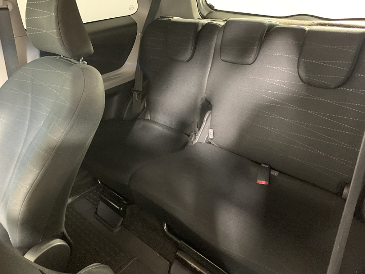 TOYOTA Yaris 1.3, 2008 года, Робот, Серебристый