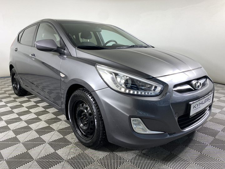 HYUNDAI Solaris 1.6, 2014 года, Автоматическая, Черно-Серый