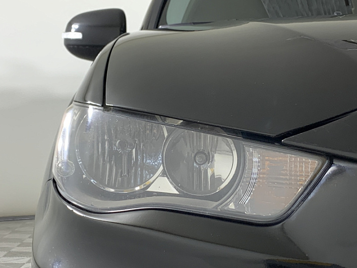 Mitsubishi Outlander 2.4, 2012 года, Вариатор, ЧЕРНЫЙ
