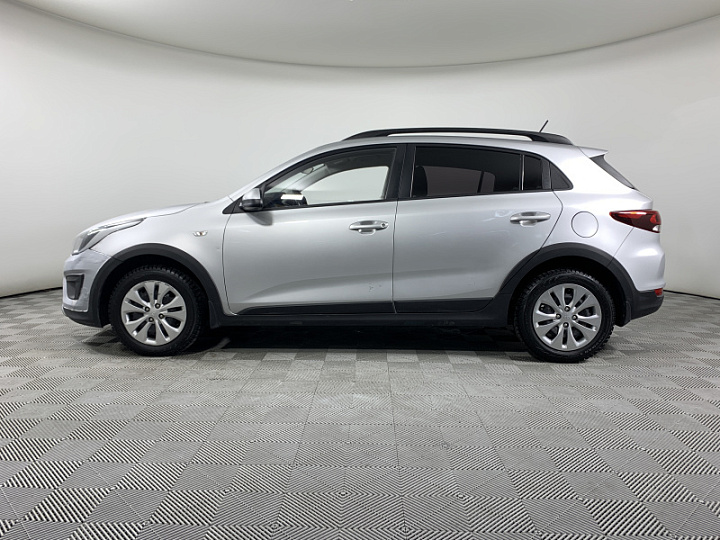 KIA Rio X-Line 1.4, 2017 года, Механика, Серебристый