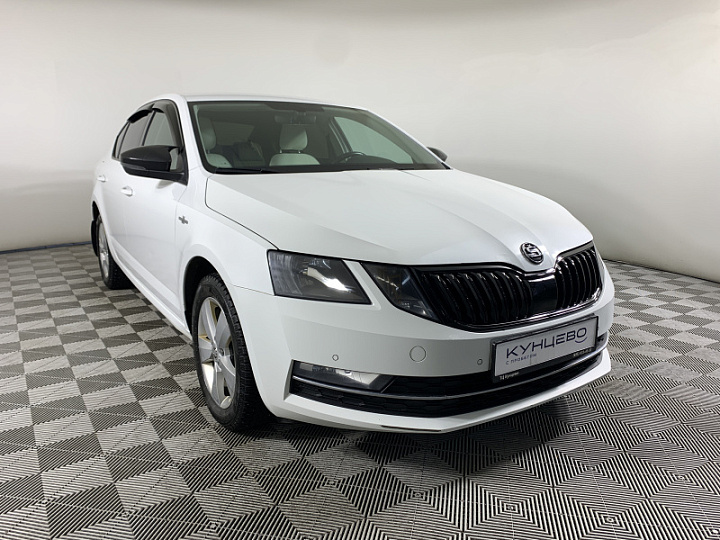 Skoda Octavia 1.4, 2019 года, Робот, белый