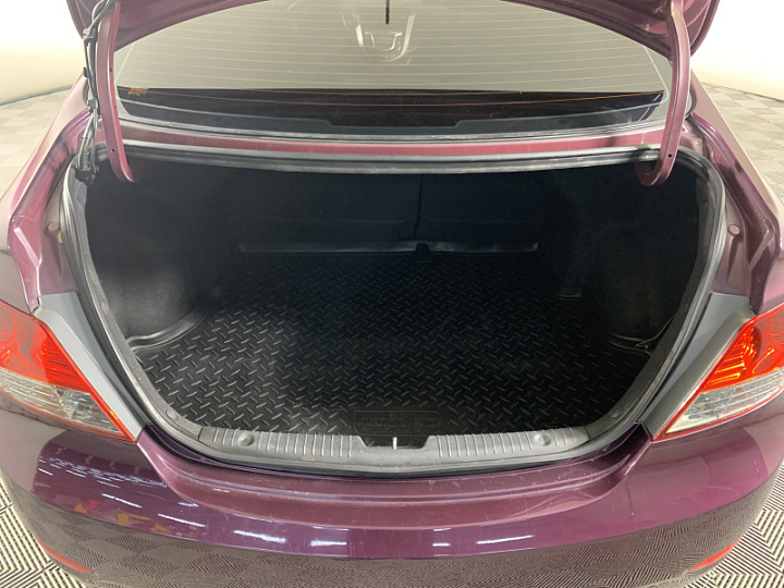 HYUNDAI Solaris 1.6, 2012 года, Механика, ФИОЛЕТОВЫЙ