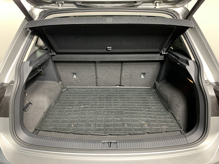 VOLKSWAGEN Tiguan 2, 2019 года, Автоматическая, Серебристый