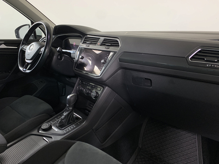 VOLKSWAGEN Tiguan 1.4, 2019 года, Робот, БЕЛЫЙ