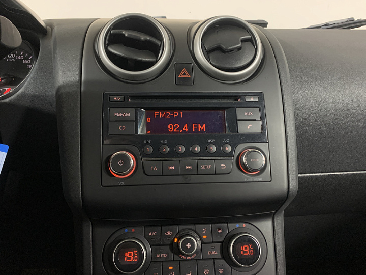 NISSAN Qashqai 1.6, 2013 года, Автоматическая, ЧЕРНЫЙ
