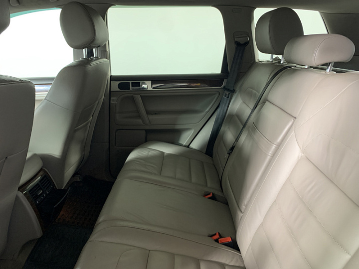 VOLKSWAGEN Touareg 3.6, 2007 года, Автоматическая, Черно-Серый