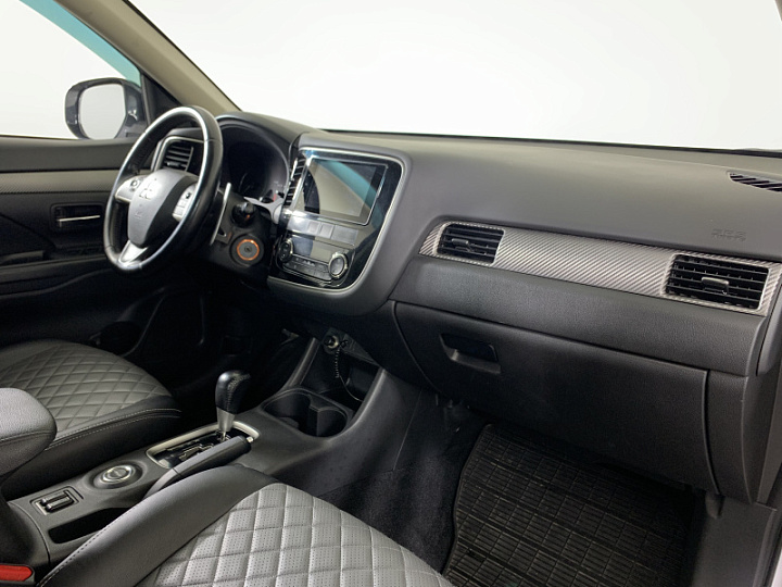 MITSUBISHI Outlander 2.4, 2013 года, Вариатор, БЕЛЫЙ