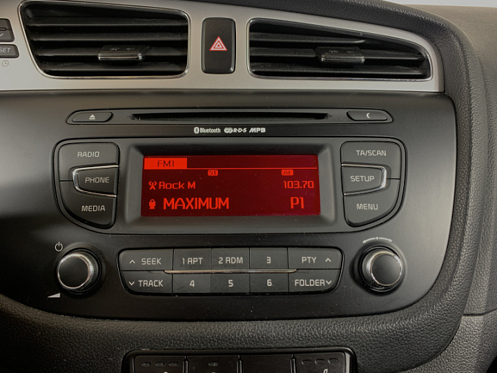 KIA Ceed 1.6, 2014 года, Механика, СЕРЫЙ