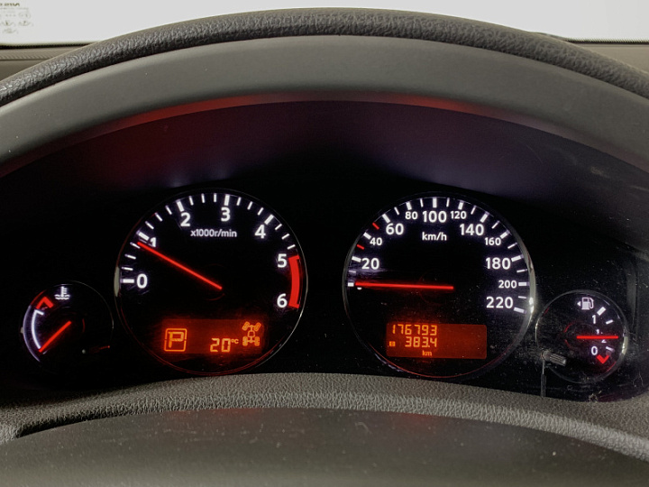 NISSAN Pathfinder 2.5, 2010 года, Автоматическая, Серебристый