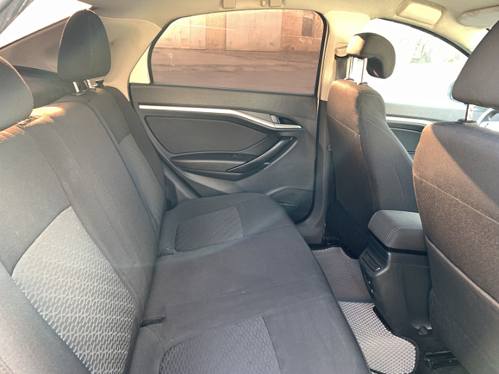 LADA (ВАЗ) Vesta 1.6, 2019 года, Механика, Белый