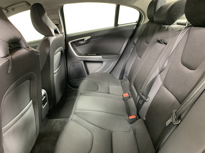 VOLVO S60 2, 2014 года, Автоматическая, БЕЛЫЙ