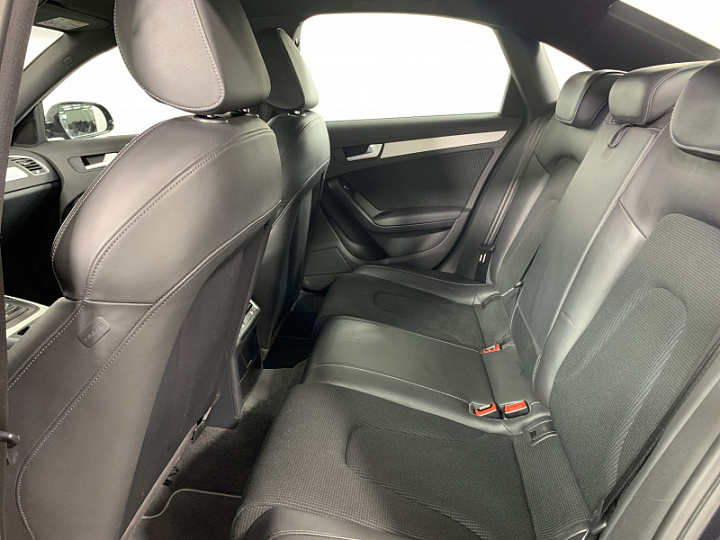 AUDI A4 2, 2014 года, Робот, Черно-синий