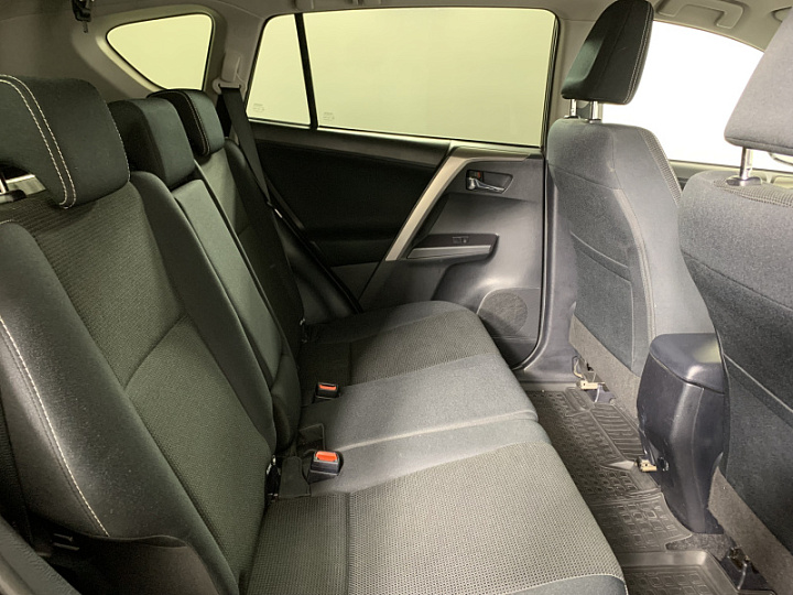 Toyota RAV4 2, 2018 года, Вариатор, Серо-коричневый