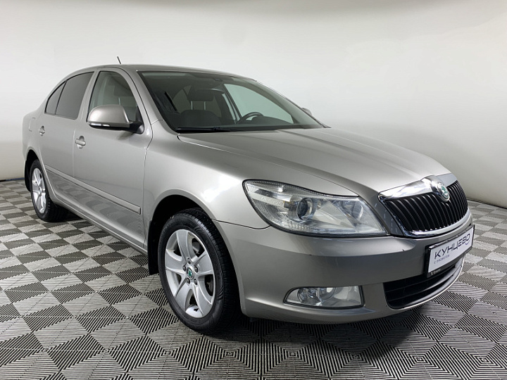 Skoda Octavia 1.8, 2012 года, Автоматическая, Бежевый
