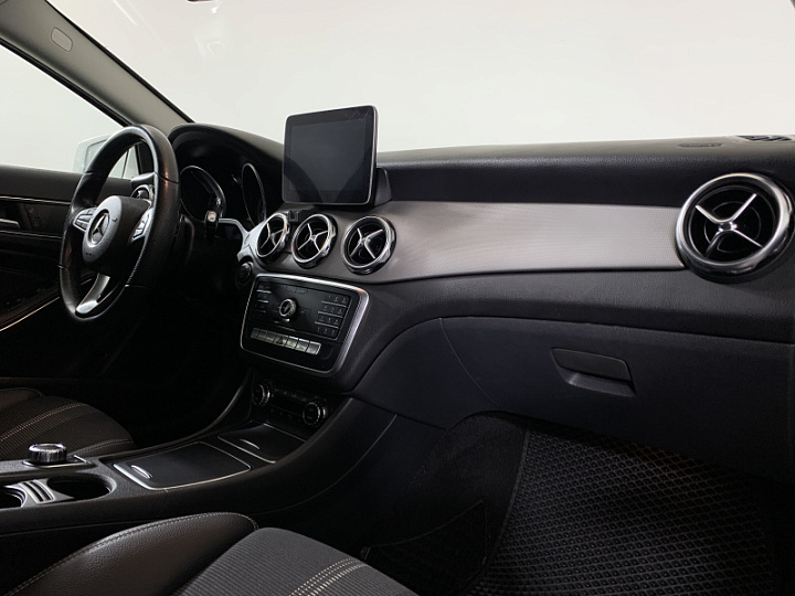 MERCEDES-BENZ GLA 1.6, 2019 года, Автоматическая, БЕЛЫЙ