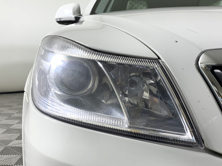 SKODA Octavia 1.6, 2011 года, Автоматическая, БЕЛЫЙ