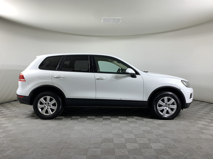 VOLKSWAGEN Touareg 3.6, 2012 года, Автоматическая, БЕЛЫЙ