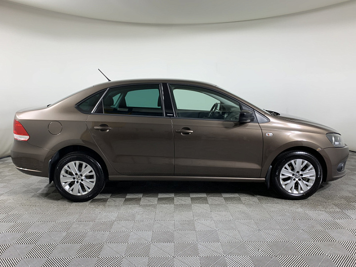 Volkswagen Polo 1.6, 2014 года, Механика, Коричневый