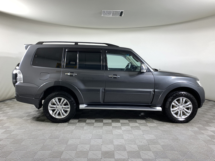 Mitsubishi Pajero 3.8, 2017 года, Автоматическая, Серый