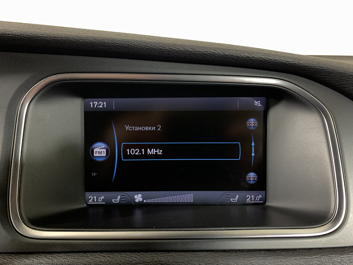 Volvo V40 2, 2014 года, Автоматическая, Черный