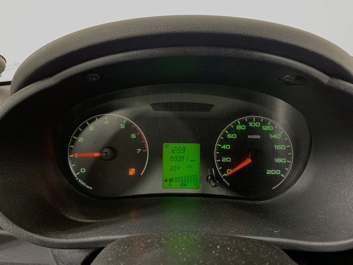 Lada Granta 1.6, 2016 года, Механика, Серебристый