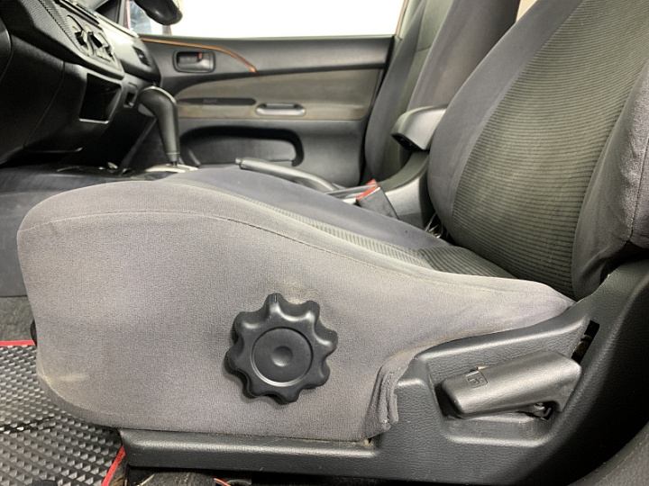 MITSUBISHI Lancer 1.6, 2005 года, Автоматическая, КРАСНЫЙ
