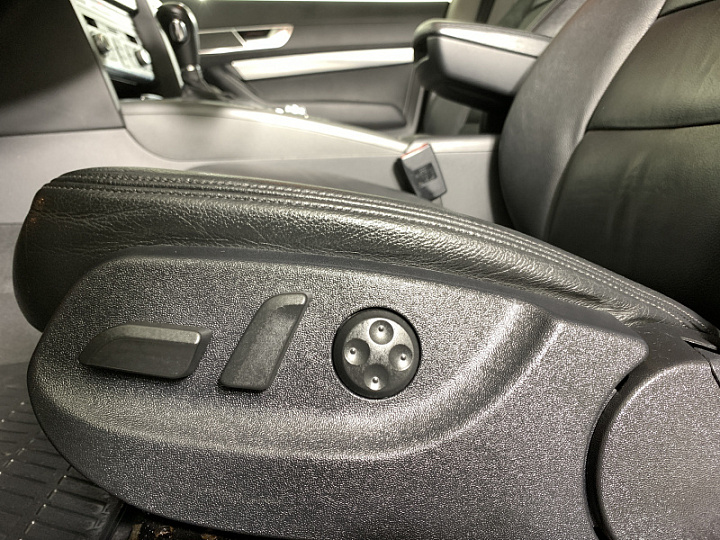 AUDI A6 2.4, 2004 года, Вариатор, ЧЕРНЫЙ