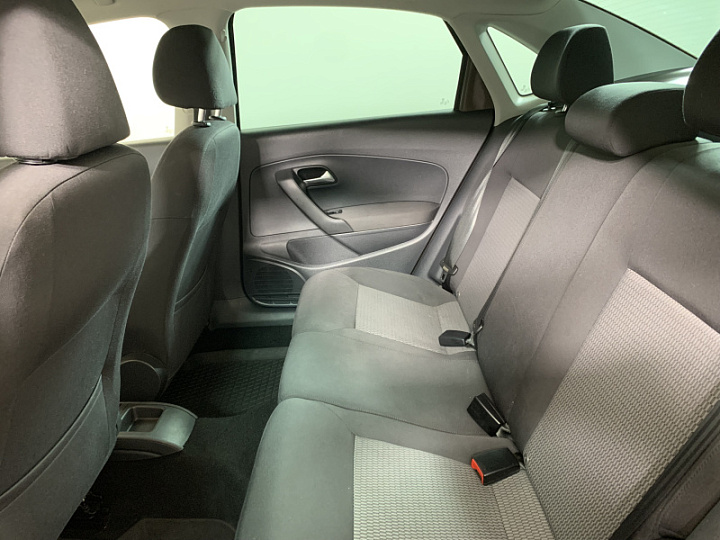 Volkswagen Polo 1.6, 2014 года, Механика, Коричневый