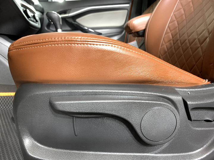 Lada Vesta 1.6, 2021 года, Вариатор, ОРАНЖЕВЫЙ
