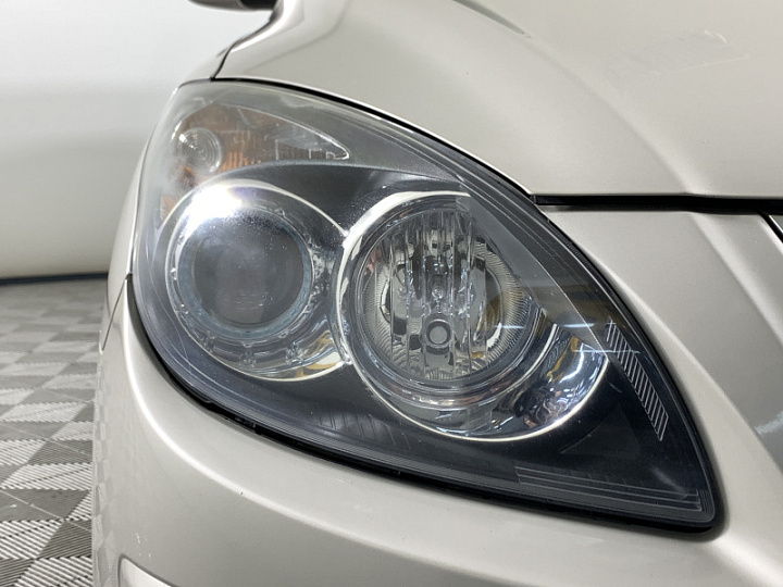 HYUNDAI i30 1.6, 2009 года, Автоматическая, БЕЖЕВЫЙ