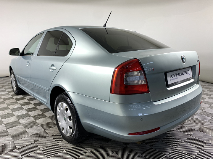 SKODA Octavia 1.6, 2012 года, Механика, ЗЕЛЕНЫЙ