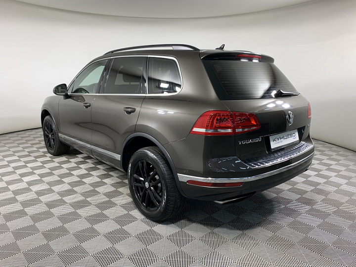 VOLKSWAGEN Touareg 3, 2015 года, Автоматическая, КОРИЧНЕВЫЙ