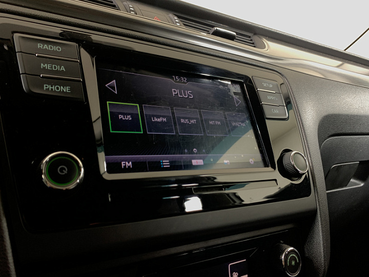 SKODA Rapid 1.4, 2019 года, Робот, БЕЛЫЙ