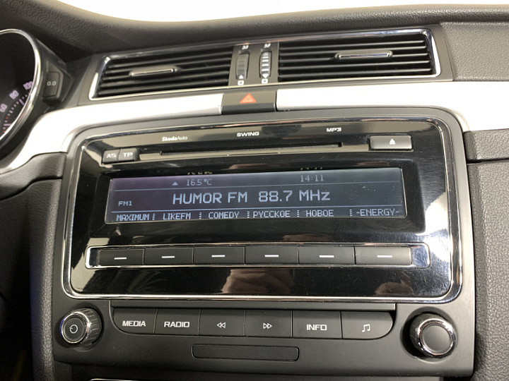 SKODA Superb 1.8, 2012 года, Автоматическая, БЕЛЫЙ