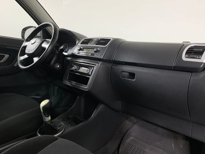 SKODA Fabia 1.4, 2010 года, Механика, СЕРЫЙ