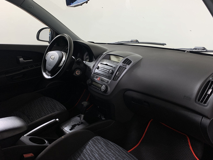 KIA Ceed 1.6, 2008 года, Автоматическая, Серо-бежевый
