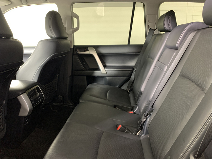 TOYOTA Land Cruiser Prado 2.8, 2018 года, Автоматическая, БЕЛЫЙ