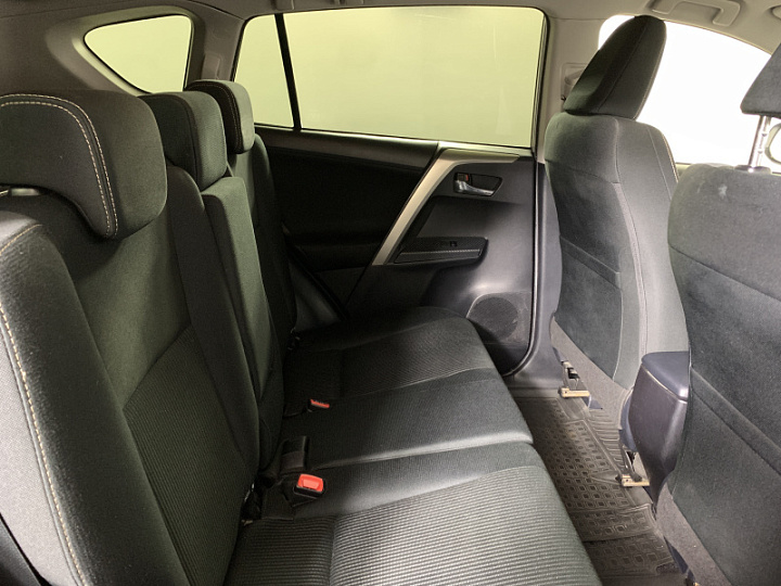 TOYOTA RAV4 2, 2014 года, Вариатор, Серебристый