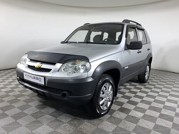 CHEVROLET Niva 1.6, 2011 года, Механика, Серебристый металлик