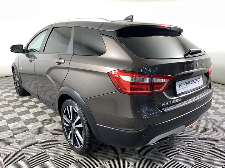 Lada Vesta 1.8, 2017 года, Робот, КОРИЧНЕВЫЙ